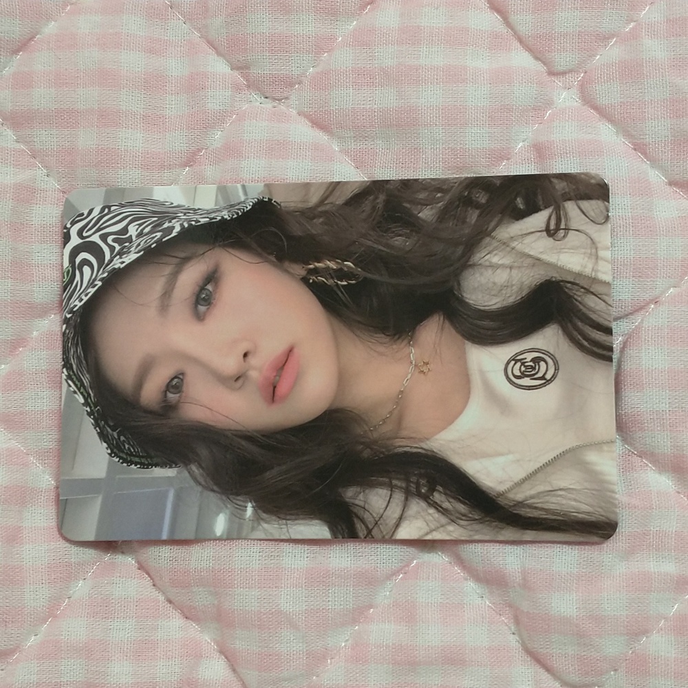 Weeekly We Play Photocard (Soeun)